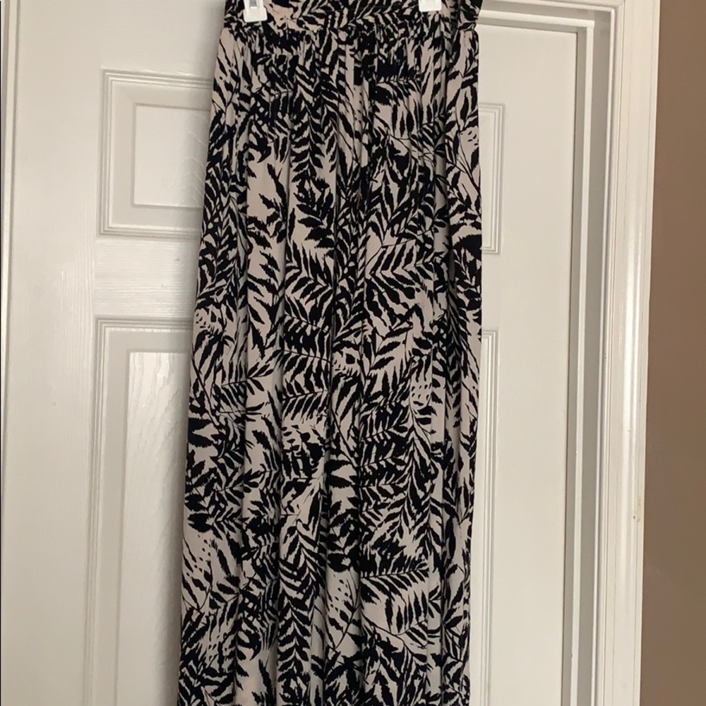 Gap Maxi Skirt ☀️